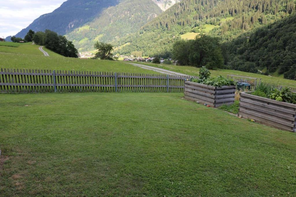 Ferienwohnung für 5 Personen in Cumpadials, inmitten der Surselva Sumvitg Exterior foto